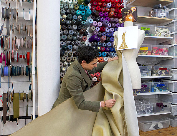 Все то золото: Зак Позен создал платье ценой в полтора миллиона долларов