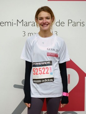 Наталья Водянова устроила благотворительный забег в Париже